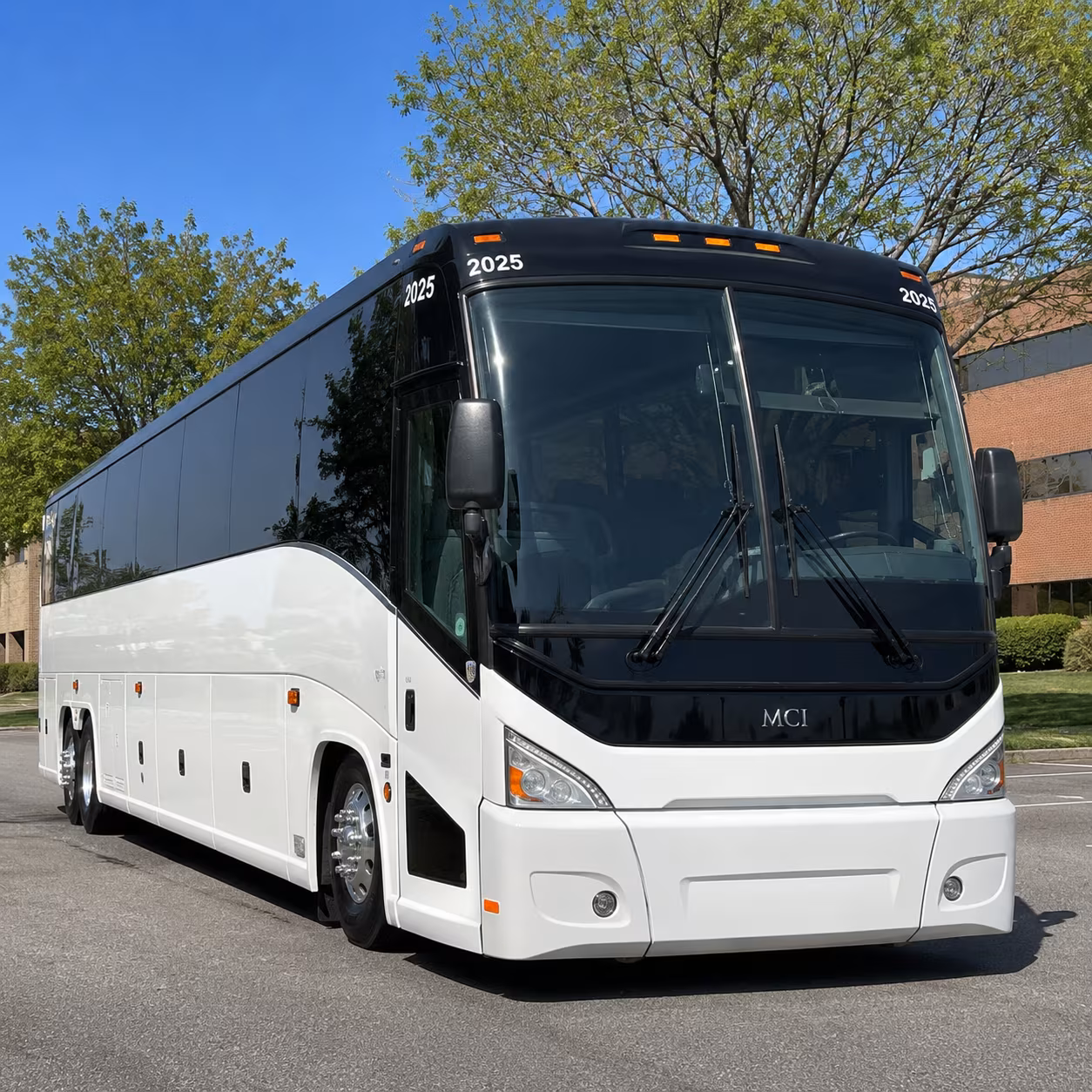 buses for groups riding down to orlando concerts and festivals