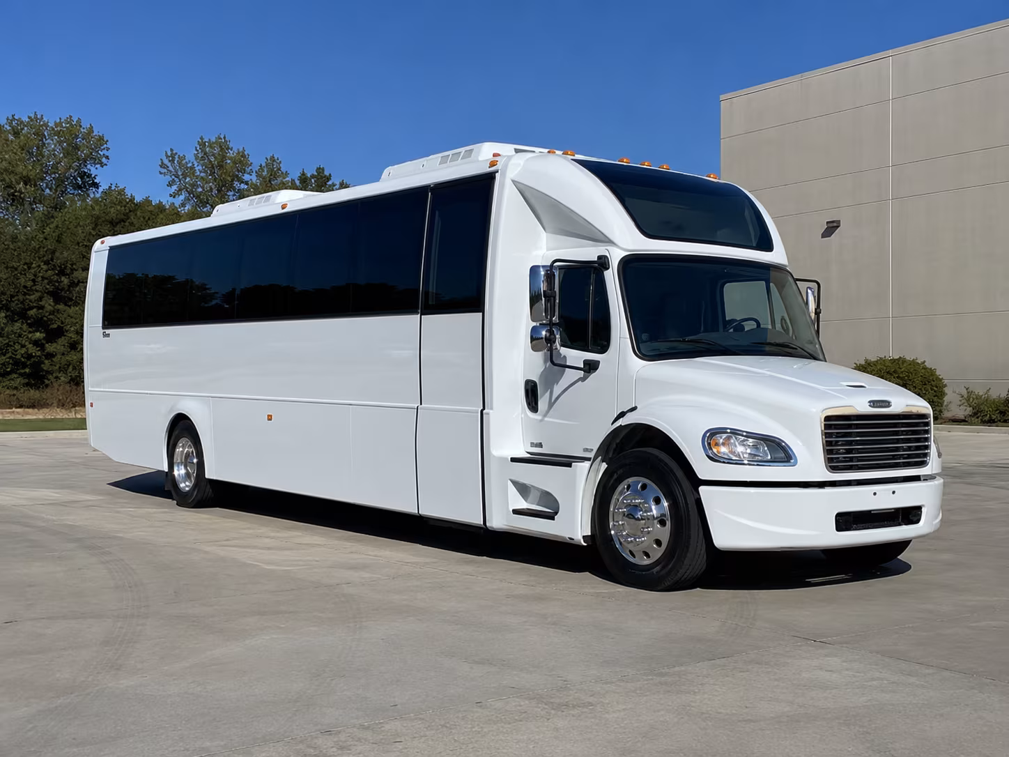 gainesville 28 passenger party bus