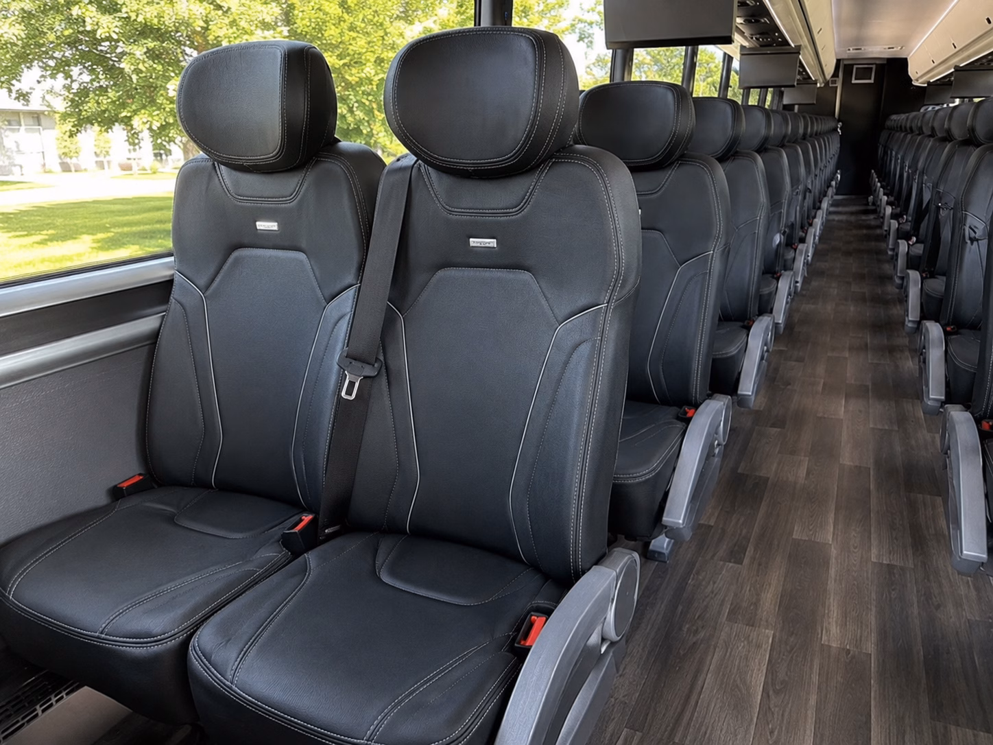 shuttle buses between gainesville hotels and your wedding venue